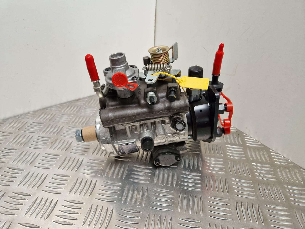 JCB Delphi injection pump 17/925300 - Motor i delovi za Građevinska mašina: slika 2 JCB Delphi injection pump 17/925300 - Motor i delovi za Građevinska mašina: slika 2