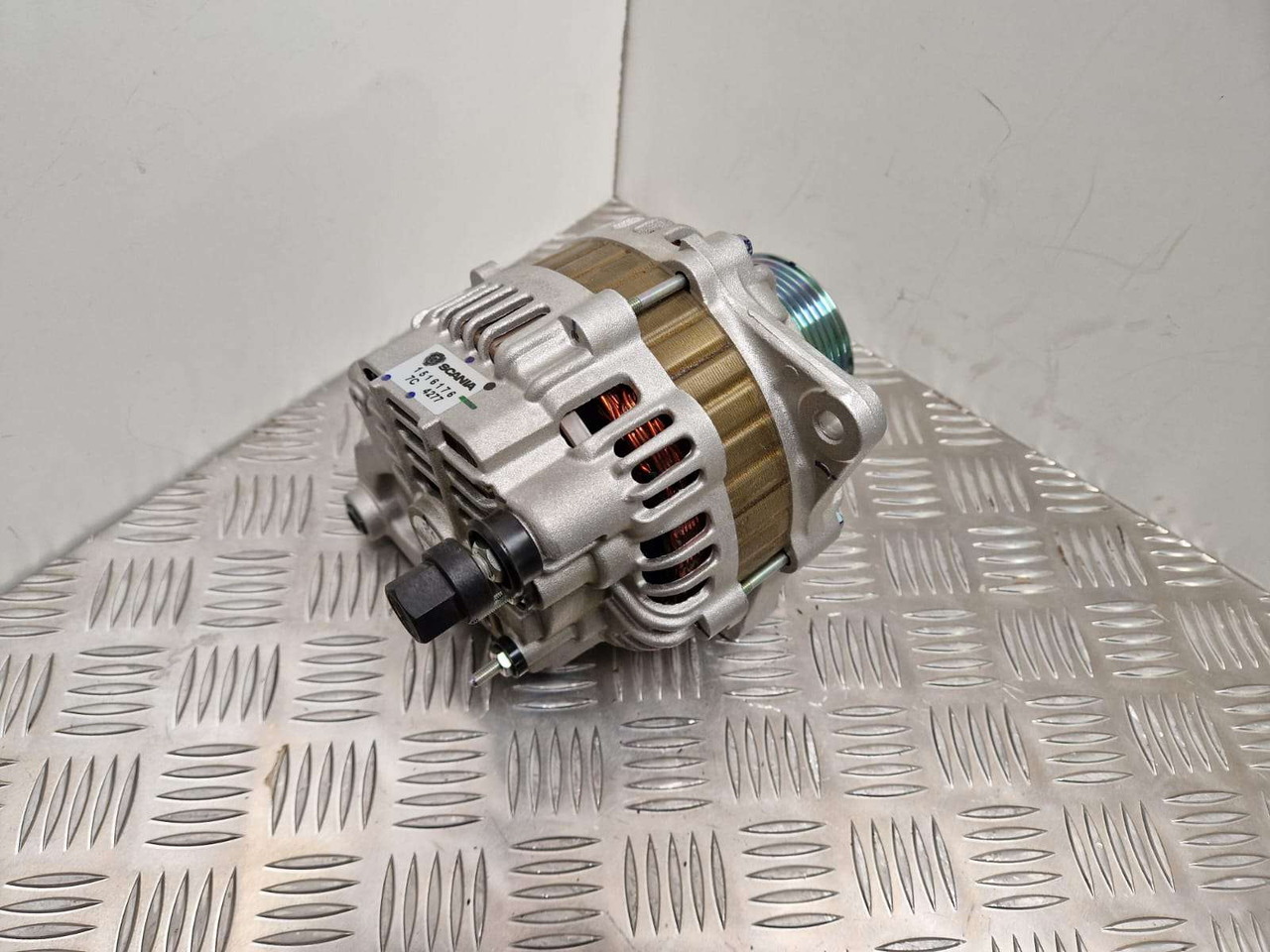 Scania Alternator 1516176 1774592 - Motor i delovi za Građevinska mašina: slika 2 Scania Alternator 1516176 1774592 - Motor i delovi za Građevinska mašina: slika 2