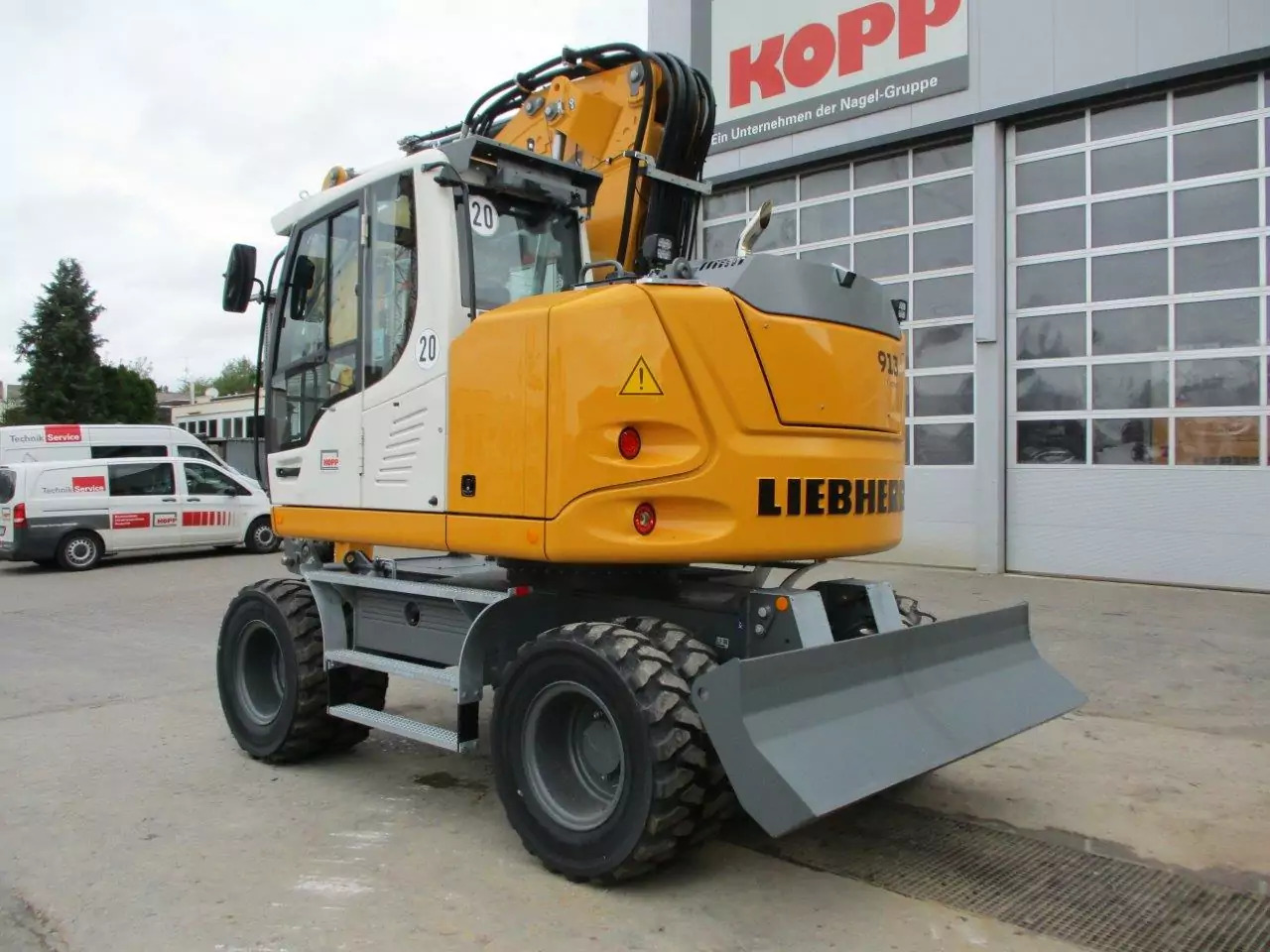 2023 Liebherr A 913 Compact G6.0-D Litronic - Bager točkaš: slika 4 2023 Liebherr A 913 Compact G6.0-D Litronic - Bager točkaš: slika 4
