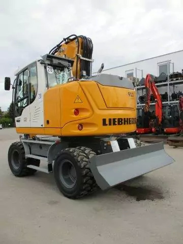 2023 Liebherr A 913 Compact G6.0-D Litronic - Bager točkaš: slika 3 2023 Liebherr A 913 Compact G6.0-D Litronic - Bager točkaš: slika 3