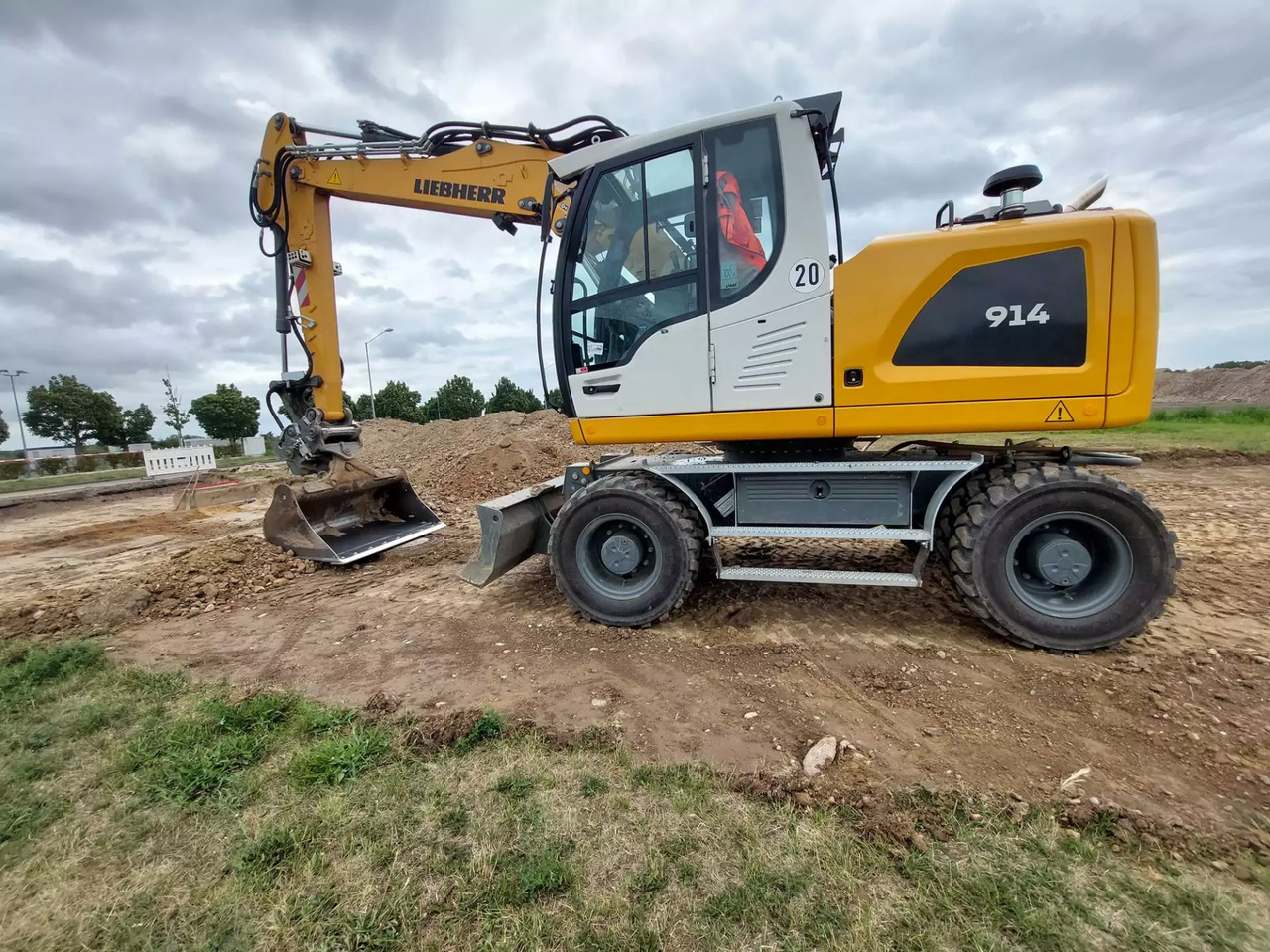 2023 Liebherr A 914 Litronic G6.0-D - Bager točkaš: slika 1 2023 Liebherr A 914 Litronic G6.0-D - Bager točkaš: slika 1