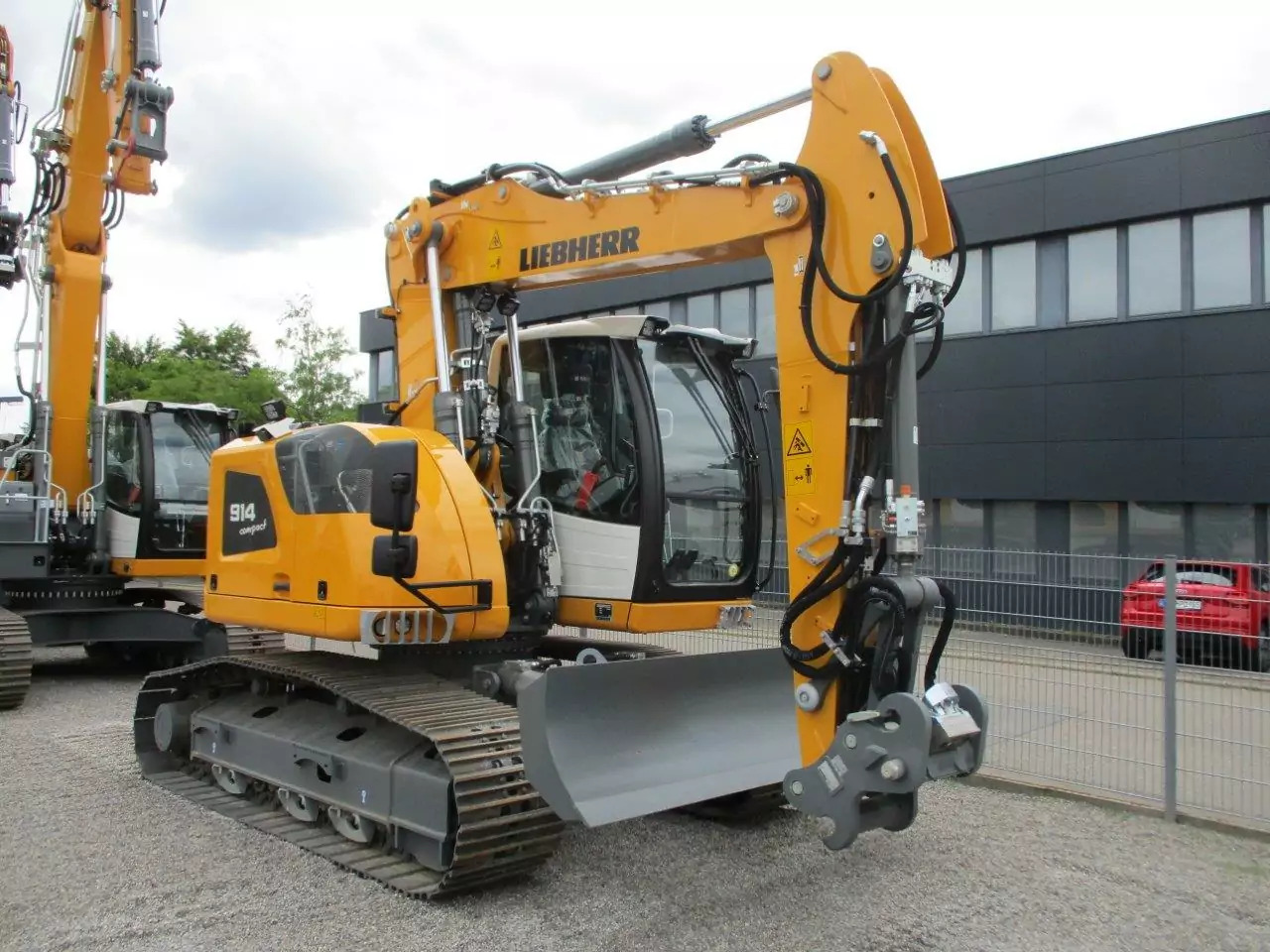 2023 Liebherr R 914 Compact G6.1-D - Bager guseničar: slika 2 2023 Liebherr R 914 Compact G6.1-D - Bager guseničar: slika 2