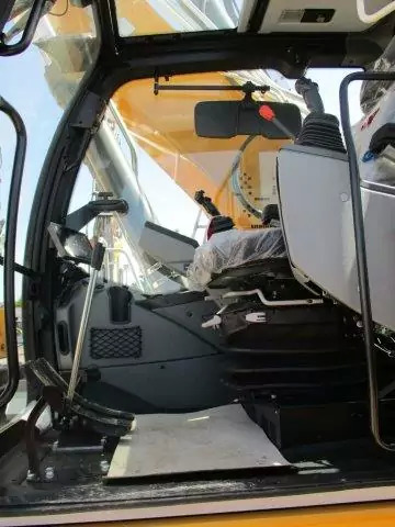 2023 Liebherr R 926 Litronic G8.0-D - Bager guseničar: slika 5 2023 Liebherr R 926 Litronic G8.0-D - Bager guseničar: slika 5