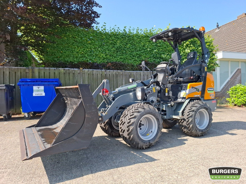 Giant G1500 X-TRA - Kompaktni utovarivač guseničar: slika 1 Giant G1500 X-TRA - Kompaktni utovarivač guseničar: slika 1