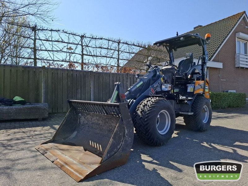 Giant G2500 - Kompaktni utovarivač guseničar: slika 1 Giant G2500 - Kompaktni utovarivač guseničar: slika 1