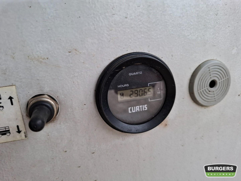 HOLLANDLIFT HL220D25 - Lift u obliku makaza: slika 5 HOLLANDLIFT HL220D25 - Lift u obliku makaza: slika 5