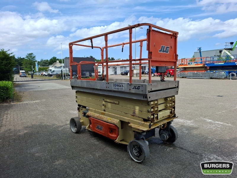 JLG 3246ES - Lift u obliku makaza: slika 2 JLG 3246ES - Lift u obliku makaza: slika 2