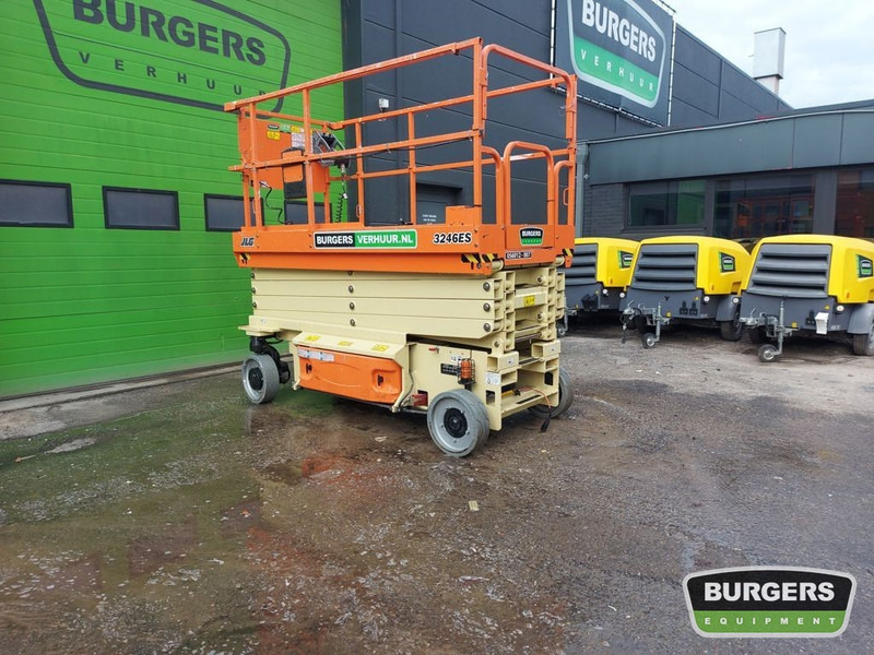 JLG 3246ES - Lift u obliku makaza: slika 2 JLG 3246ES - Lift u obliku makaza: slika 2