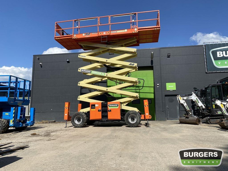 JLG 530LRT - Lift u obliku makaza: slika 1 JLG 530LRT - Lift u obliku makaza: slika 1