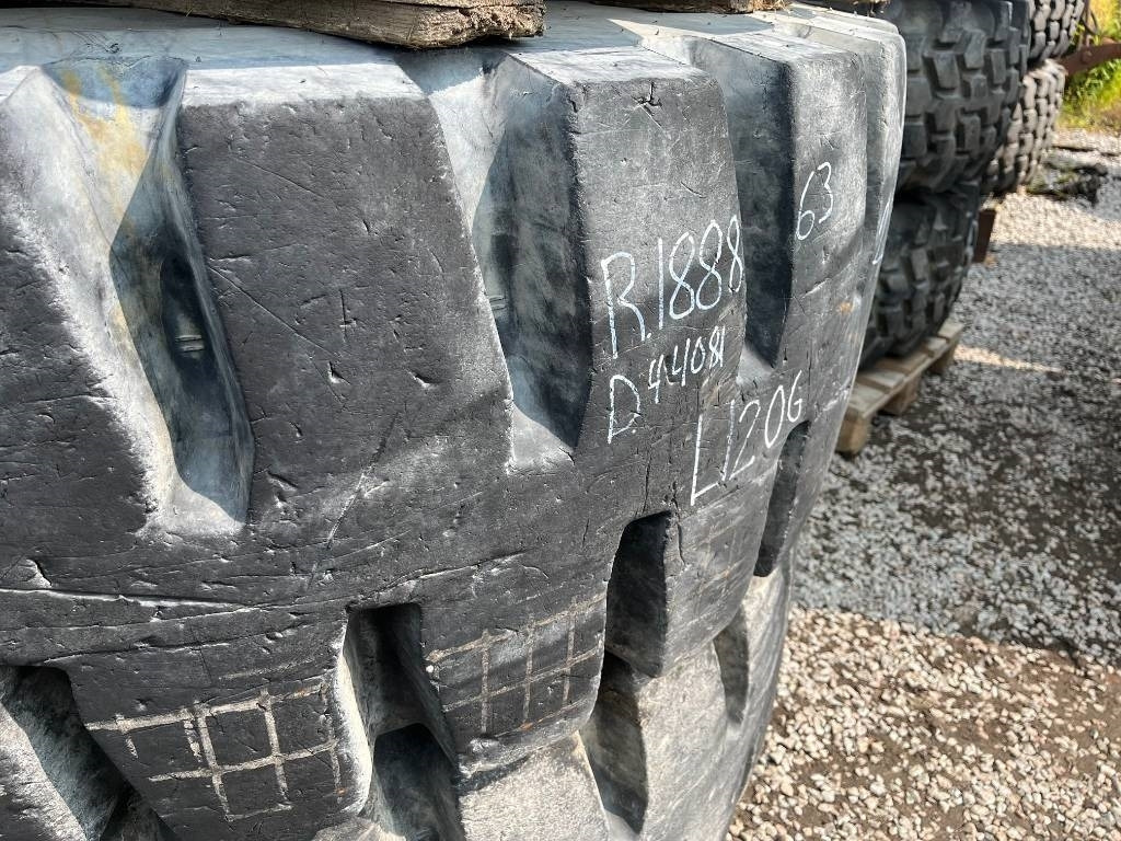Bridgestone 20,5-25 Volvo L120G , H - Kompletan točak: slika 2 Bridgestone 20,5-25 Volvo L120G , H - Kompletan točak: slika 2