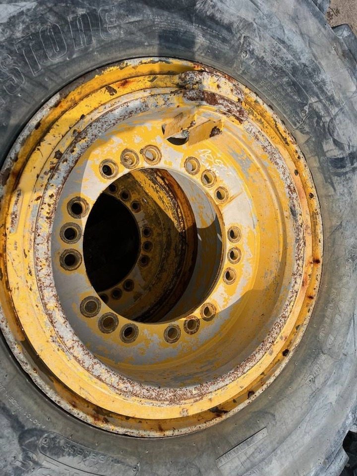 Bridgestone 20,5-25 Volvo L120G , H - Kompletan točak: slika 4 Bridgestone 20,5-25 Volvo L120G , H - Kompletan točak: slika 4