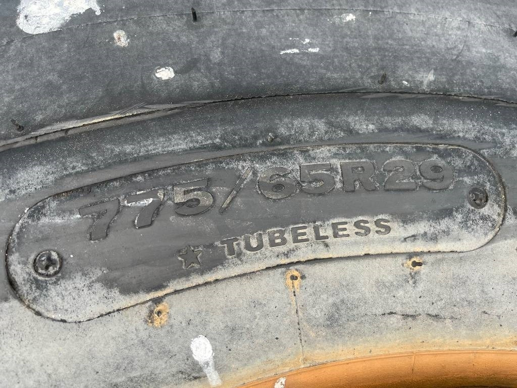 Bridgestone 775 /65 R29 Volvo L180 Wheels - Kompletan točak: slika 2 Bridgestone 775 /65 R29 Volvo L180 Wheels - Kompletan točak: slika 2
