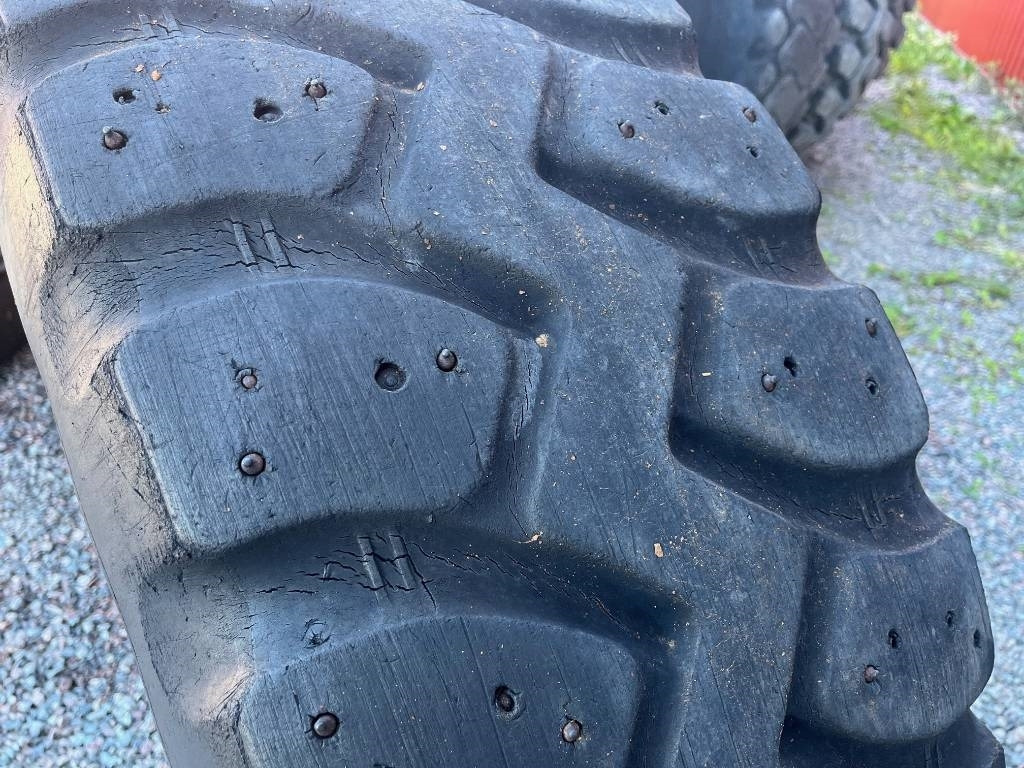 Goodyear 15,5-R25 till Zettelmeyer 802 - Guma za Građevinska mašina: slika 2 Goodyear 15,5-R25 till Zettelmeyer 802 - Guma za Građevinska mašina: slika 2