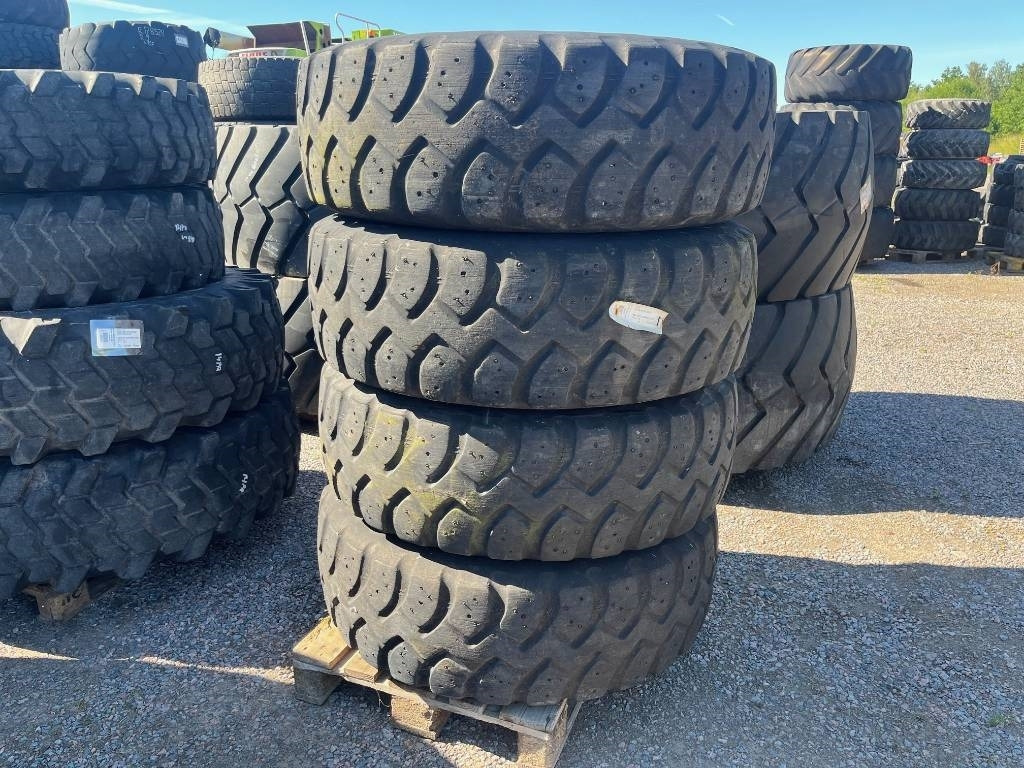 Goodyear 15,5-R25 till Zettelmeyer 802 - Guma za Građevinska mašina: slika 1 Goodyear 15,5-R25 till Zettelmeyer 802 - Guma za Građevinska mašina: slika 1
