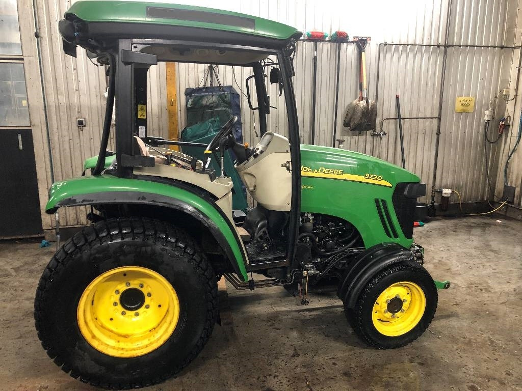 John Deere 3720 Dismantled: only spare parts  - Komunalni traktor: slika 2 John Deere 3720 Dismantled: only spare parts  - Komunalni traktor: slika 2