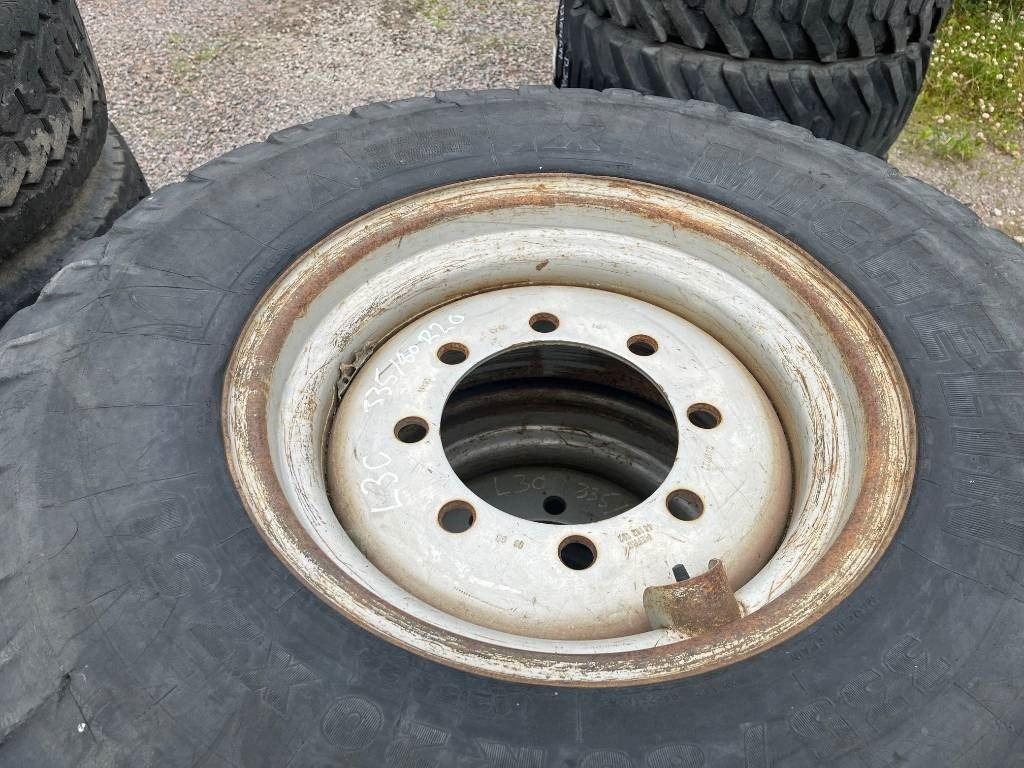 Michelin 335/80-20 till Volvo L30 Zettelmeyer - Guma za Građevinska mašina: slika 4 Michelin 335/80-20 till Volvo L30 Zettelmeyer - Guma za Građevinska mašina: slika 4