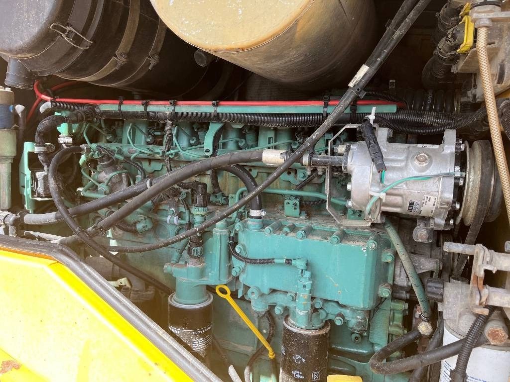 Utovarivač točkaš Volvo L 110 F: slika 8
