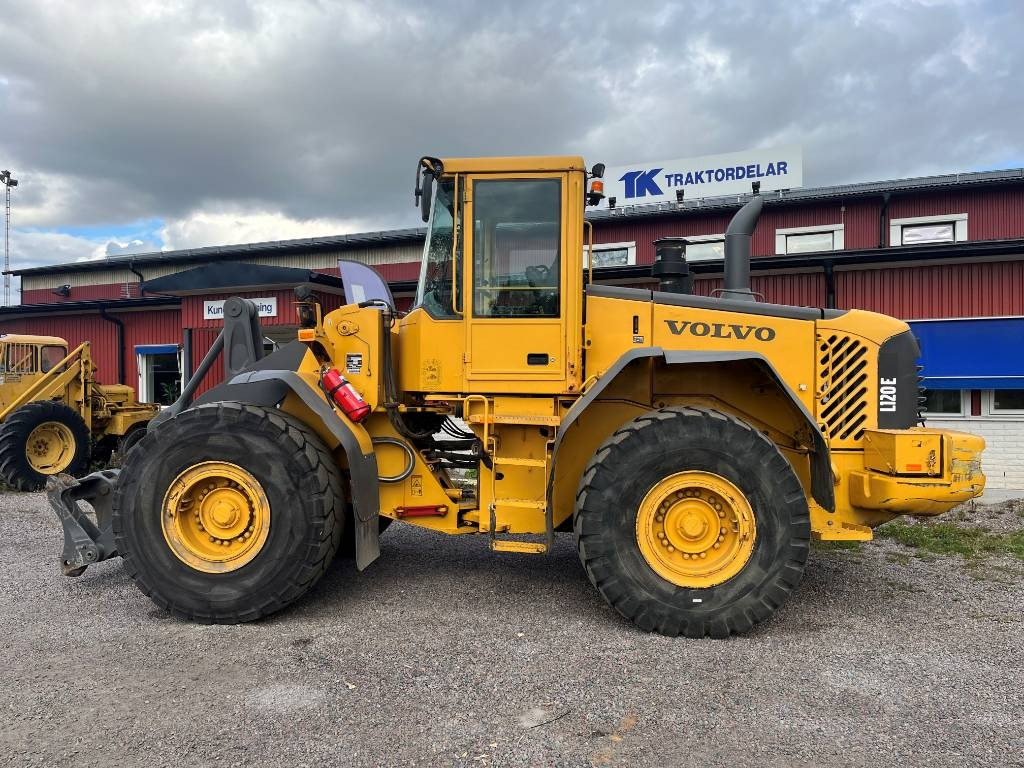 Volvo L 120 E - Utovarivač točkaš: slika 1 Volvo L 120 E - Utovarivač točkaš: slika 1