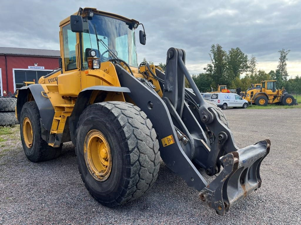 Volvo L 120 E - Utovarivač točkaš: slika 5 Volvo L 120 E - Utovarivač točkaš: slika 5