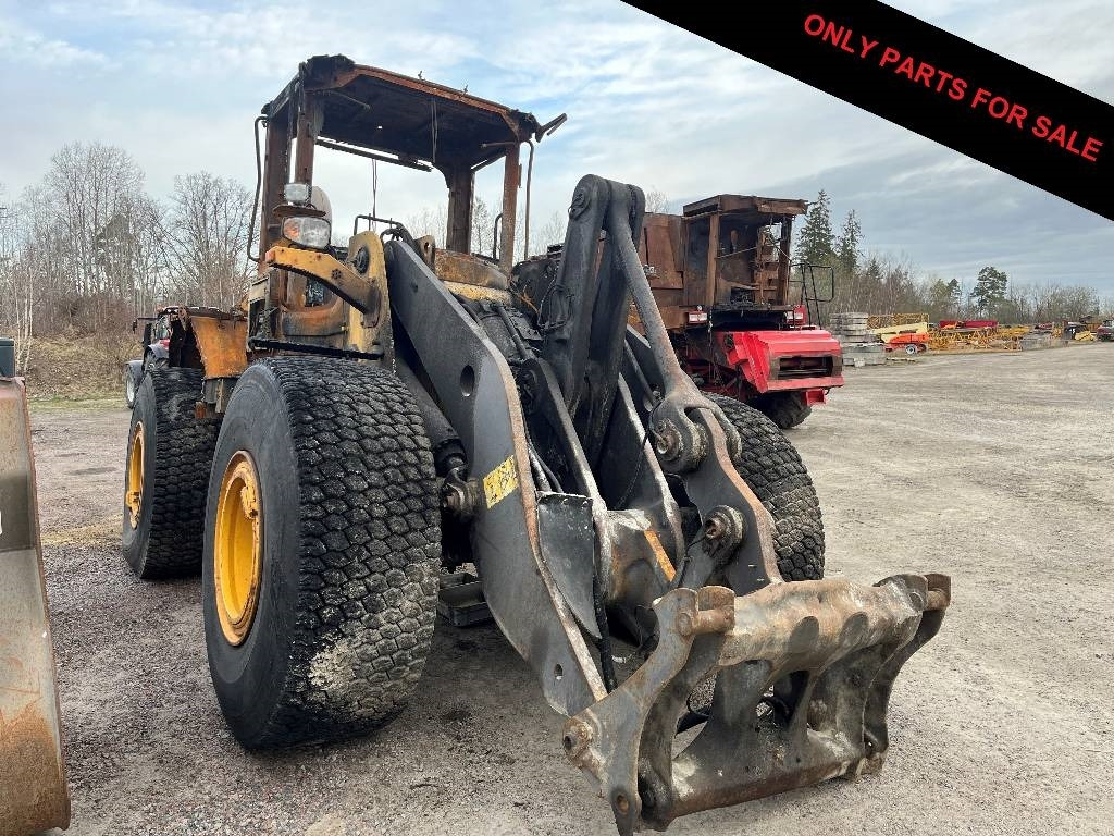 Volvo L 120 F Dismantled. Only specific spare parts - Utovarivač točkaš: slika 1 Volvo L 120 F Dismantled. Only specific spare parts - Utovarivač točkaš: slika 1