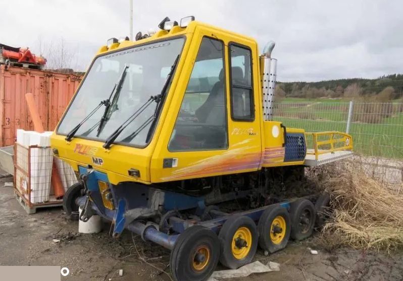 BOMBARDIER plus MP 300 - Silnik 8.3 Cummins 3 Chłodnica Oleju Osłona Wentylatora - Motor za Poljoprivredna mašina: slika 1 BOMBARDIER plus MP 300 - Silnik 8.3 Cummins 3 Chłodnica Oleju Osłona Wentylatora - Motor za Poljoprivredna mašina: slika 1