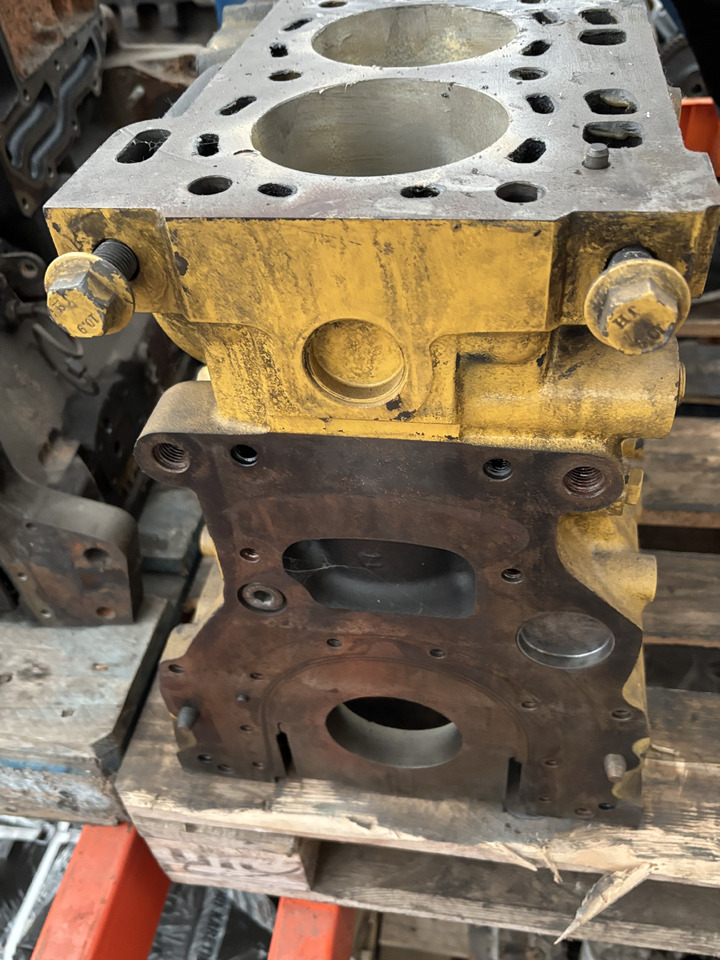 CAT C6.6 666-3106953 Blok Silnika CZĘŚCI - Cilindar blok za Poljoprivredna mašina: slika 5 CAT C6.6 666-3106953 Blok Silnika CZĘŚCI - Cilindar blok za Poljoprivredna mašina: slika 5