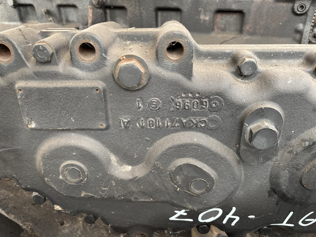 CAT Caterpillar 407 Skrzynia Pośrednia Skrzynia Rozdzielająca Napęd - Transmisija za Poljoprivredna mašina: slika 3 CAT Caterpillar 407 Skrzynia Pośrednia Skrzynia Rozdzielająca Napęd - Transmisija za Poljoprivredna mašina: slika 3