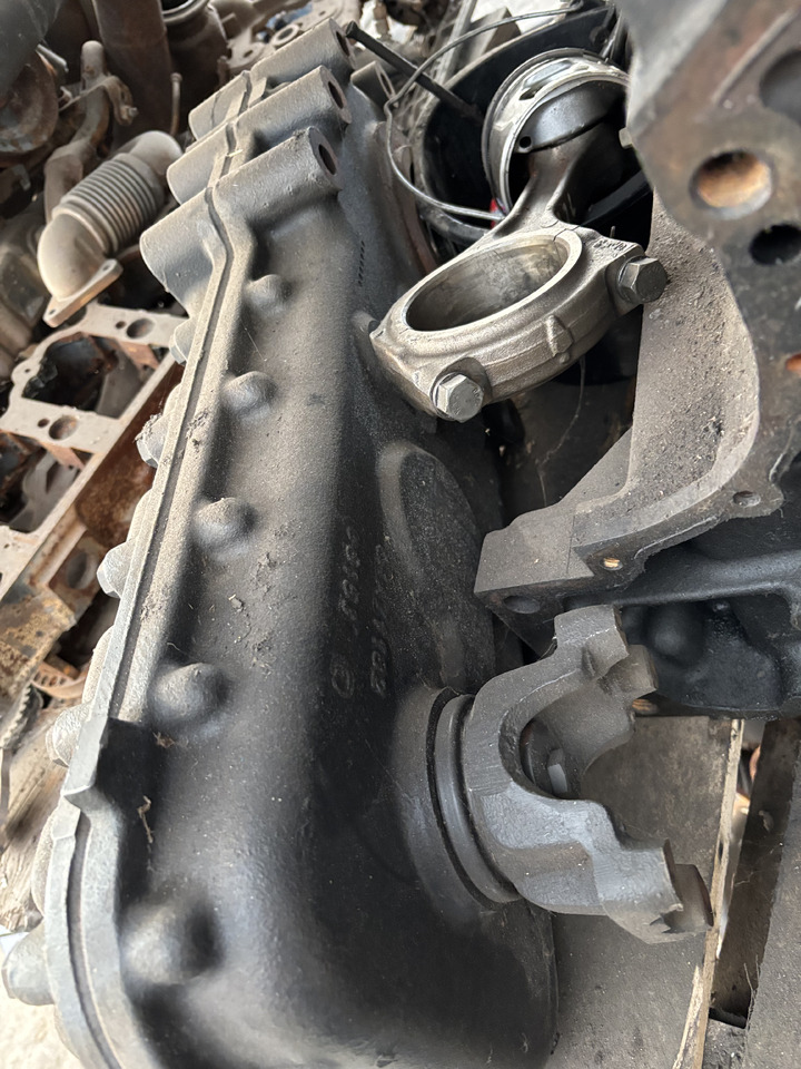 CAT Caterpillar 407 Skrzynia Pośrednia Skrzynia Rozdzielająca Napęd - Transmisija za Poljoprivredna mašina: slika 4 CAT Caterpillar 407 Skrzynia Pośrednia Skrzynia Rozdzielająca Napęd - Transmisija za Poljoprivredna mašina: slika 4