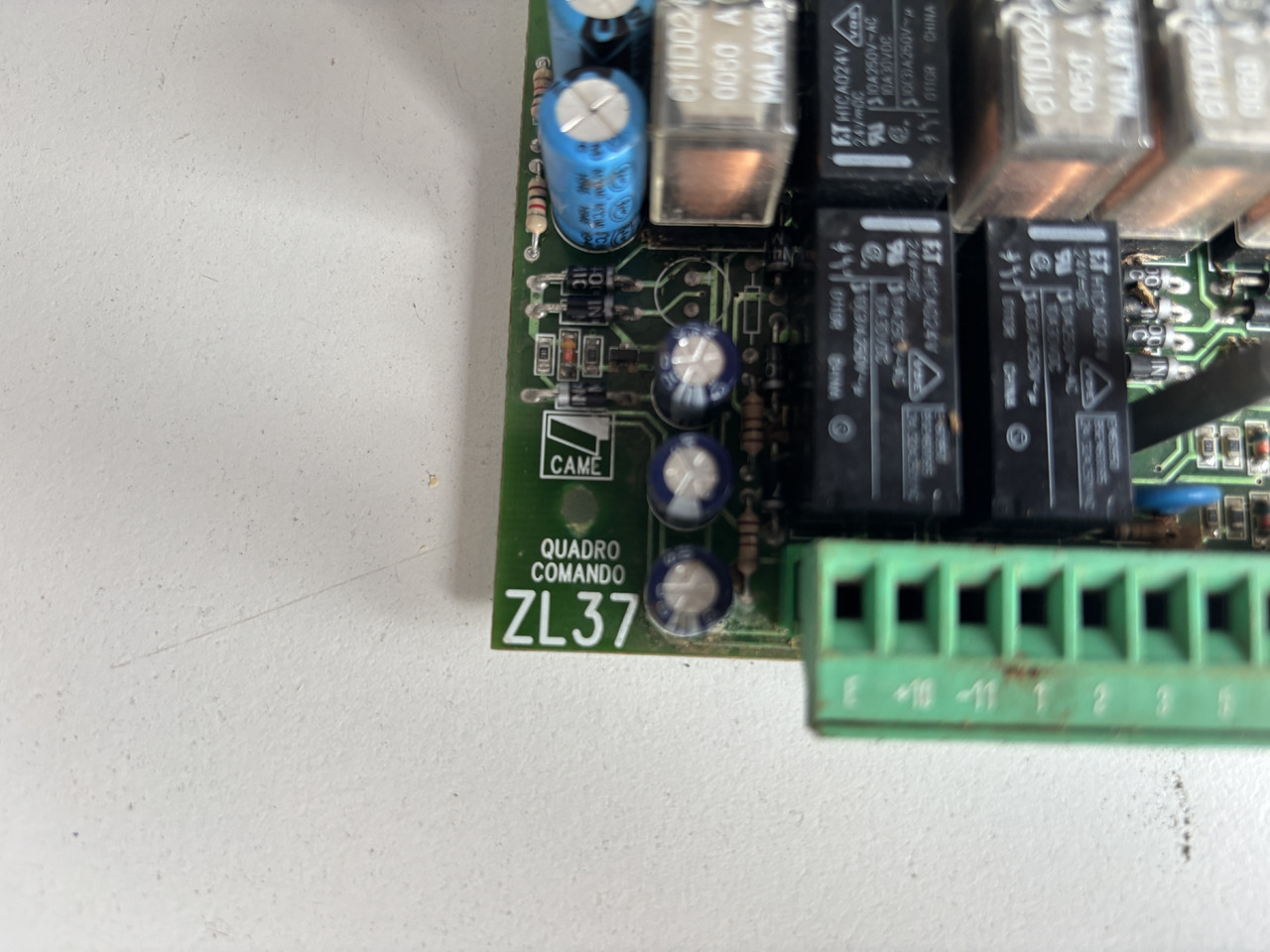 Came Quadro Comando ZL37 - centrala sterująca do szlabanów - Upravljačka jedinica za Poljoprivredna mašina: slika 4 Came Quadro Comando ZL37 - centrala sterująca do szlabanów - Upravljačka jedinica za Poljoprivredna mašina: slika 4