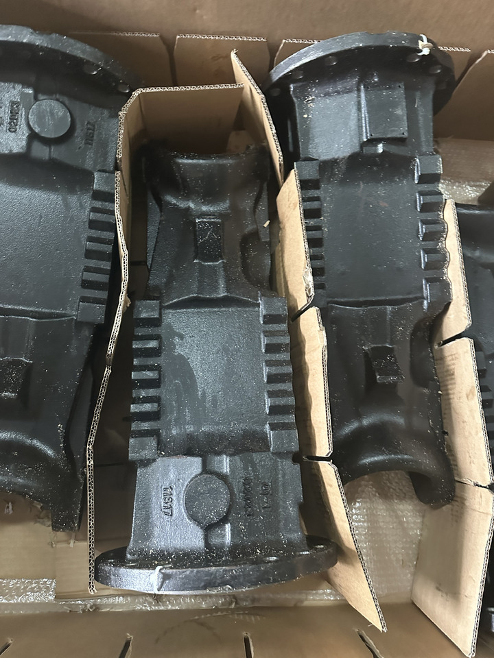 Carraro typ 26.25 obudowa Mostu pochwa Mostu carraro 11817 - Osovina i delovi za Poljoprivredna mašina: slika 1 Carraro typ 26.25 obudowa Mostu pochwa Mostu carraro 11817 - Osovina i delovi za Poljoprivredna mašina: slika 1