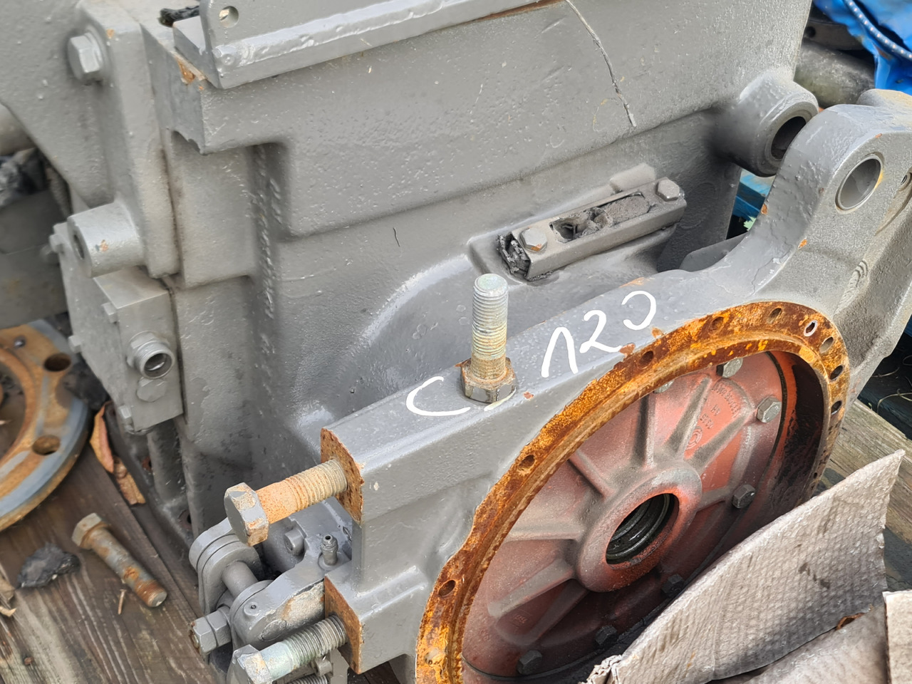 Case CS120 CS 120 Obudowa Centralna Mostu WOM Dyfer Dyferencjał Szyna 1331003301099EHW - Osovina i delovi za Poljoprivredna mašina: slika 2 Case CS120 CS 120 Obudowa Centralna Mostu WOM Dyfer Dyferencjał Szyna 1331003301099EHW - Osovina i delovi za Poljoprivredna mašina: slika 2