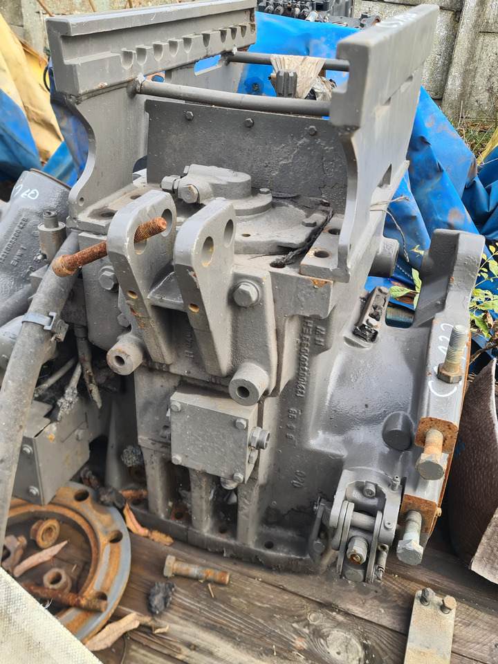 Case CS120 CS 120 Obudowa Centralna Mostu WOM Dyfer Dyferencjał Szyna 1331003301099EHW - Osovina i delovi za Poljoprivredna mašina: slika 4 Case CS120 CS 120 Obudowa Centralna Mostu WOM Dyfer Dyferencjał Szyna 1331003301099EHW - Osovina i delovi za Poljoprivredna mašina: slika 4