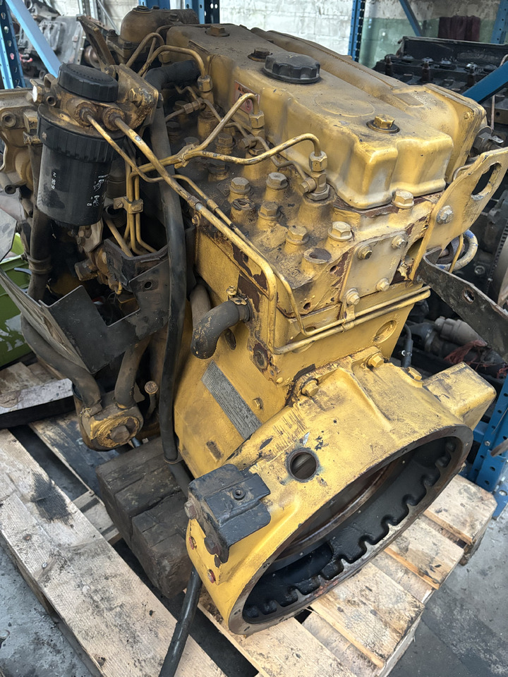 Cat Perkins 130-6342 1935/2200 Silnik CZĘŚCI - Motor za Poljoprivredna mašina: slika 1 Cat Perkins 130-6342 1935/2200 Silnik CZĘŚCI - Motor za Poljoprivredna mašina: slika 1