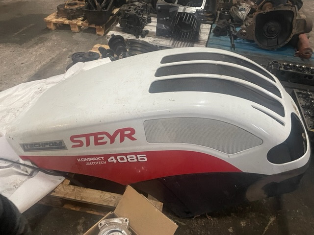 Ciągnik rolniczy Steyr 4085 Pokrywa silnika / Maska / Klapa Silnika - Hauba za Poljoprivredna mašina: slika 3 Ciągnik rolniczy Steyr 4085 Pokrywa silnika / Maska / Klapa Silnika - Hauba za Poljoprivredna mašina: slika 3