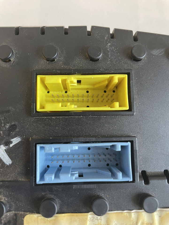 Claas Axion 850 - zegary licznik tablica przyrządów 0011172311 11172311 - Komandna tabla za Poljoprivredna mašina: slika 5 Claas Axion 850 - zegary licznik tablica przyrządów 0011172311 11172311 - Komandna tabla za Poljoprivredna mašina: slika 5