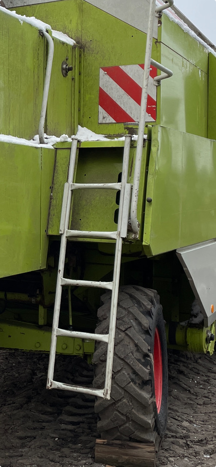 Claas Dominator - wejście tylne - platforma podest 0006075001 - Prag za Poljoprivredna mašina: slika 1 Claas Dominator - wejście tylne - platforma podest 0006075001 - Prag za Poljoprivredna mašina: slika 1