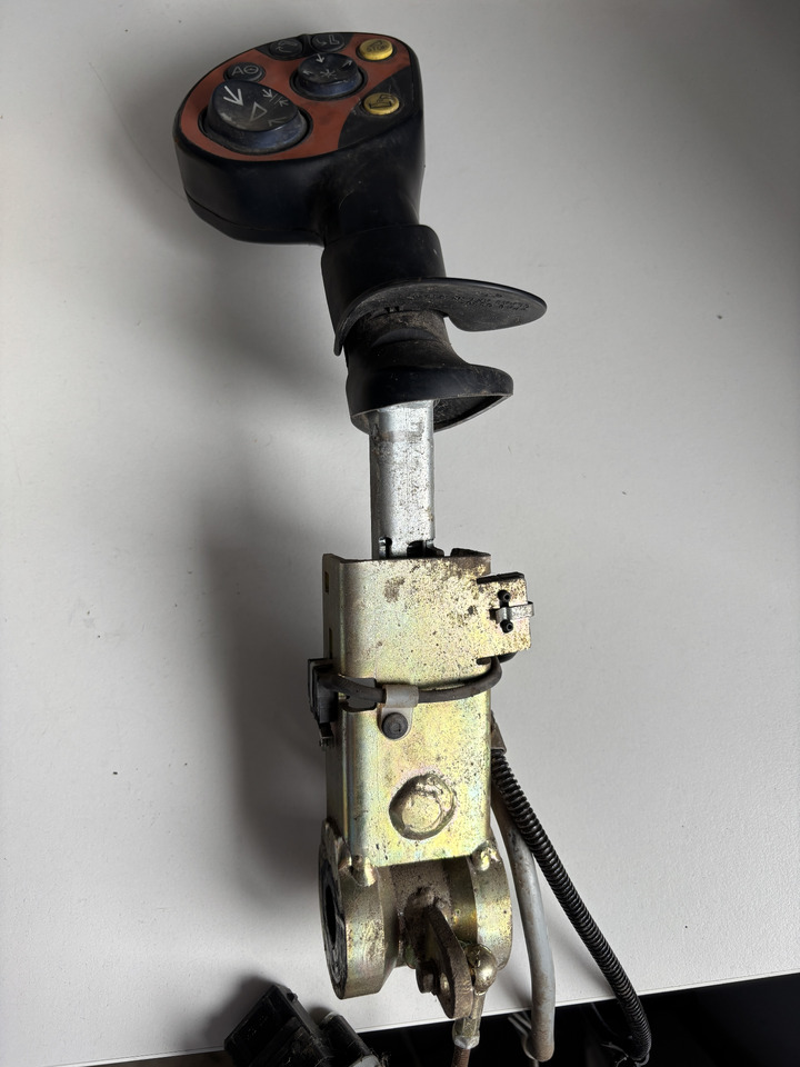 Claas Lexion 600 - joystick - Ručica menjača za Poljoprivredna mašina: slika 1 Claas Lexion 600 - joystick - Ručica menjača za Poljoprivredna mašina: slika 1