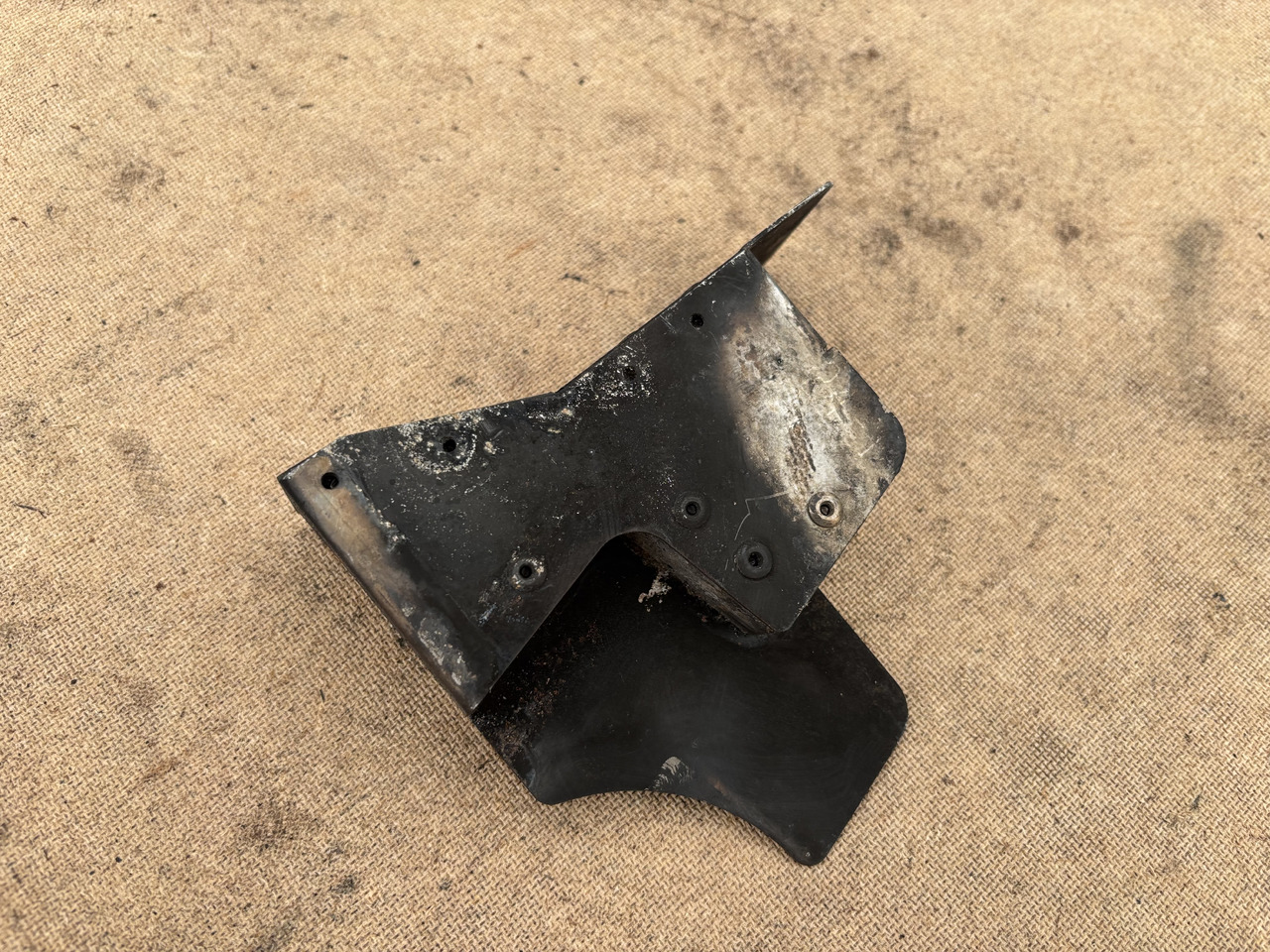 Claas Lexion 780 Obudowa Osłona Maska 00 0781 224 0 00 7812240 - Hauba za Kombinovani kombajn: slika 3 Claas Lexion 780 Obudowa Osłona Maska 00 0781 224 0 00 7812240 - Hauba za Kombinovani kombajn: slika 3