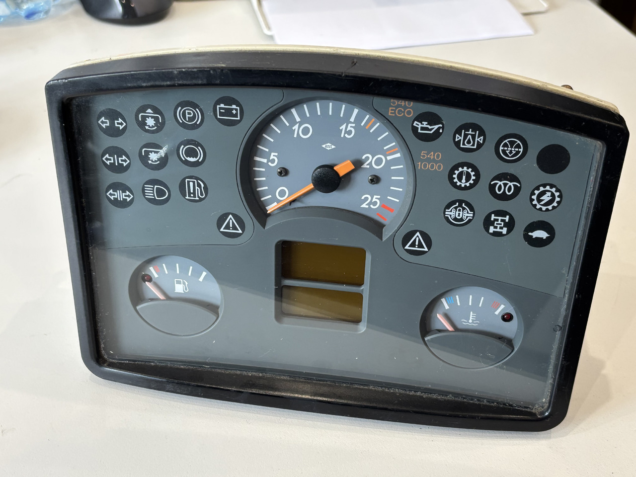 Claas Nectis 204439 00 1143 077 0 0011430770, BIMA7501369 - Komandna tabla za Traktor: slika 1 Claas Nectis 204439 00 1143 077 0 0011430770, BIMA7501369 - Komandna tabla za Traktor: slika 1