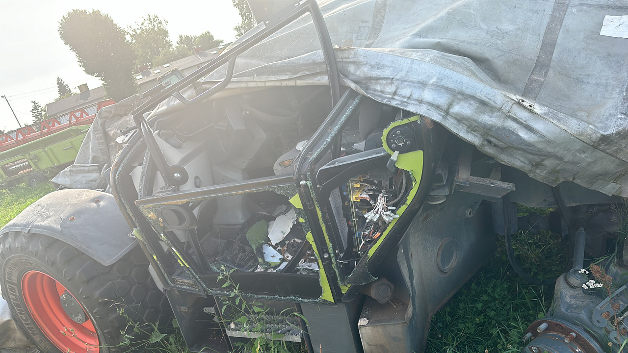 Claas Scorpion 732 części zwolnica zwrotnica Piasta koła most silnik skrzynia kabina inne - Rukavc točka za Poljoprivredna mašina: slika 2 Claas Scorpion 732 części zwolnica zwrotnica Piasta koła most silnik skrzynia kabina inne - Rukavc točka za Poljoprivredna mašina: slika 2