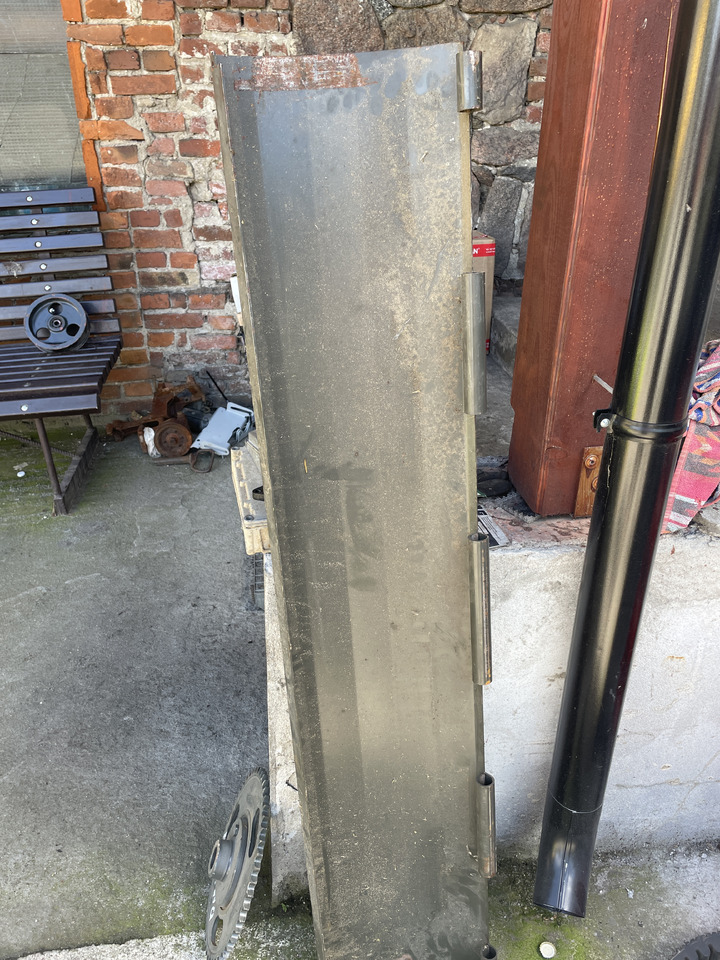 Claas Tucano 320 - blacha osłona 553121.1 - Kabina i enterijer za Kombinovani kombajn: slika 1 Claas Tucano 320 - blacha osłona 553121.1 - Kabina i enterijer za Kombinovani kombajn: slika 1