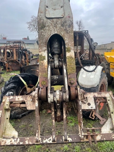 Claas k50 zwolnica zwrotnica skrzynia ramię teleskop inne części - Rukavc točka za Poljoprivredna mašina: slika 3 Claas k50 zwolnica zwrotnica skrzynia ramię teleskop inne części - Rukavc točka za Poljoprivredna mašina: slika 3