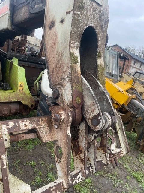 Claas k50 zwolnica zwrotnica skrzynia ramię teleskop inne części - Rukavc točka za Poljoprivredna mašina: slika 2 Claas k50 zwolnica zwrotnica skrzynia ramię teleskop inne części - Rukavc točka za Poljoprivredna mašina: slika 2