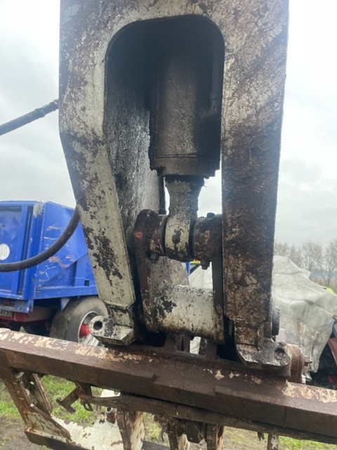 Claas k50 zwolnica zwrotnica skrzynia ramię teleskop inne części - Rukavc točka za Poljoprivredna mašina: slika 1 Claas k50 zwolnica zwrotnica skrzynia ramię teleskop inne części - Rukavc točka za Poljoprivredna mašina: slika 1