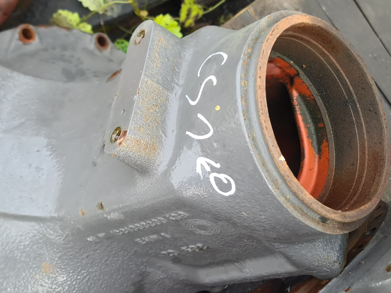 Deutz Case Same Obudowa Zwolnicy Tylnego Mostu 1331003300439 - Osovina i delovi za Poljoprivredna mašina: slika 3 Deutz Case Same Obudowa Zwolnicy Tylnego Mostu 1331003300439 - Osovina i delovi za Poljoprivredna mašina: slika 3