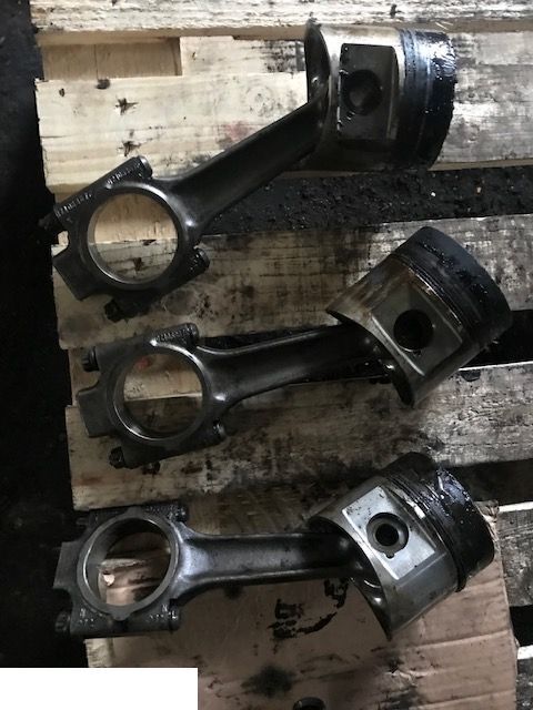 Deutz F3L1011 - Korbowody - Klipnjača za Poljoprivredna mašina: slika 1 Deutz F3L1011 - Korbowody - Klipnjača za Poljoprivredna mašina: slika 1