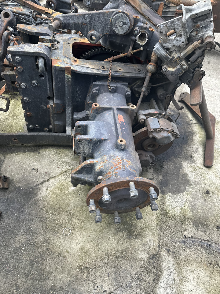 Deutz FX 4.51 tylny most części - Zadnja osovina za Traktor: slika 1 Deutz FX 4.51 tylny most części - Zadnja osovina za Traktor: slika 1