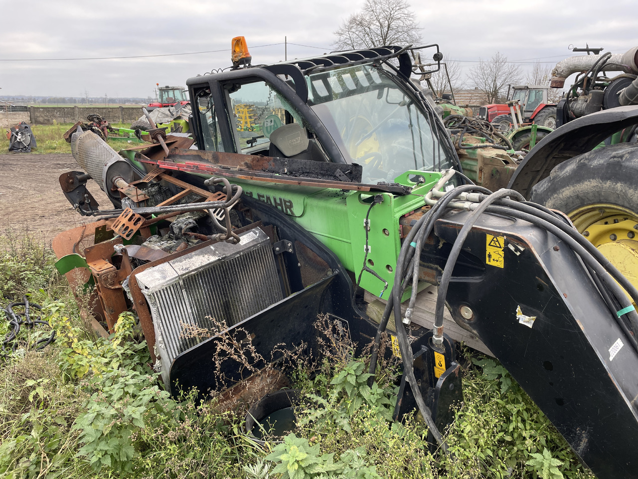 Deutz-Fahr Agrovector 30.7 ładowarka - części - kabina drzwi szyby błotniki - Vrata i delovi za Poljoprivredna mašina: slika 3 Deutz-Fahr Agrovector 30.7 ładowarka - części - kabina drzwi szyby błotniki - Vrata i delovi za Poljoprivredna mašina: slika 3