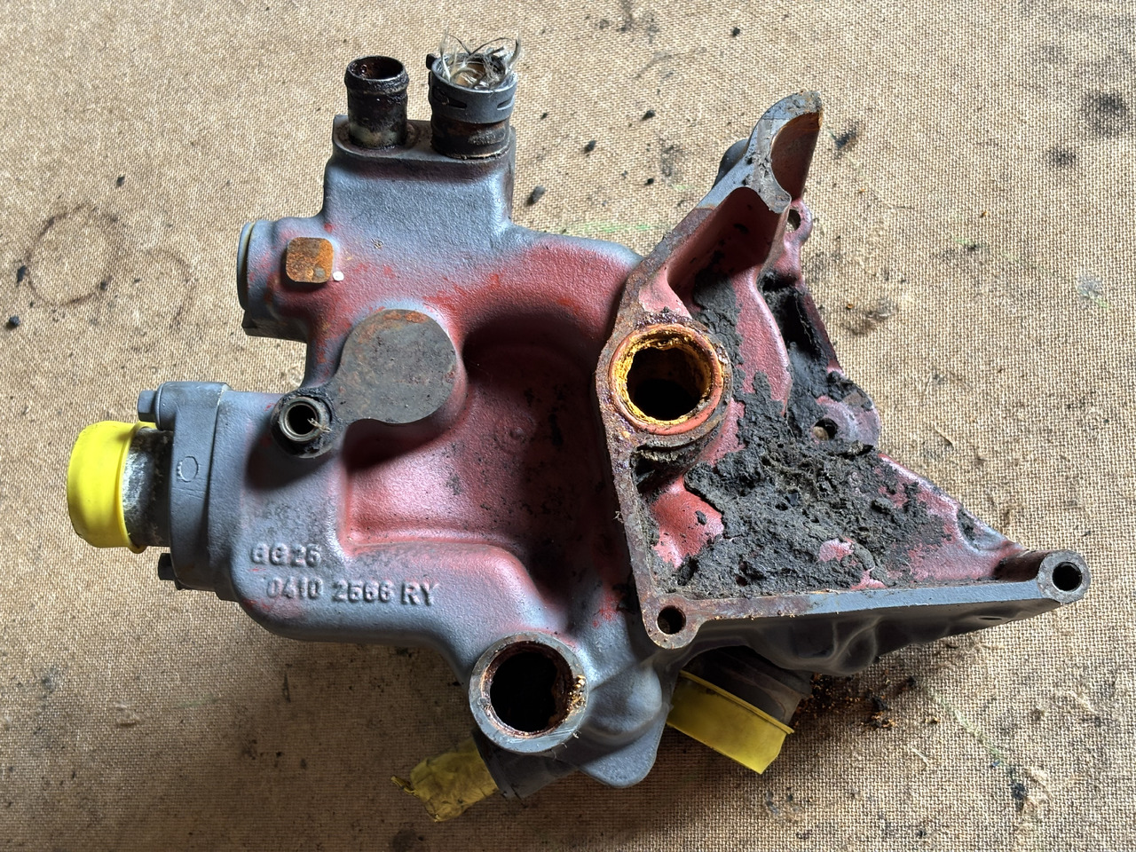 Deutz TD2011 D2011 D2011L04W Pompa Chłodnicy Płynu Chłodzącego 04102566RY 04102566 - Vodena pumpa: slika 4 Deutz TD2011 D2011 D2011L04W Pompa Chłodnicy Płynu Chłodzącego 04102566RY 04102566 - Vodena pumpa: slika 4