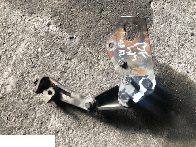 Deutz bf4m2012 - Napinacz Alternatora - Alternator za Poljoprivredna mašina: slika 1 Deutz bf4m2012 - Napinacz Alternatora - Alternator za Poljoprivredna mašina: slika 1